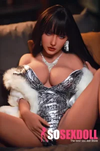 Kayenne Realistisches Sexspielzeug Sexiester Liebhaber mit riesigen Titten