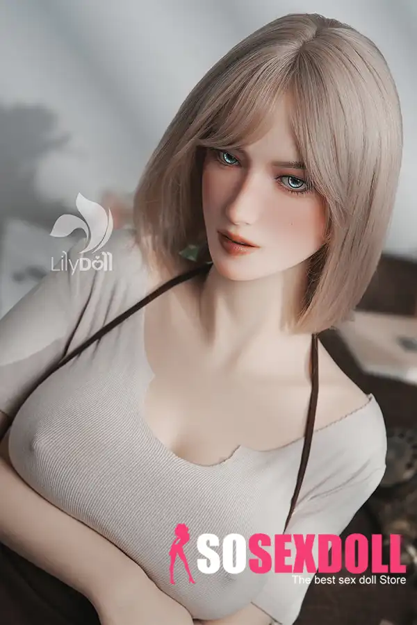 Poupée sexuelle en silicone de 168 cm, 5 pieds 5 pouces, poitrine rebondie, hanches généreuses, cheveux gris, en stock (États-Unis uniquement)