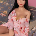 ตุ๊กตาเซ็กส์ TPE ทรงโค้งมนสง่างามและเป็นผู้ใหญ่ในชุดกิโมโนที่สมจริง