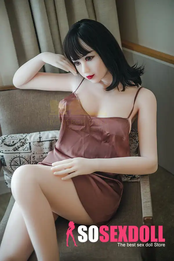 Elegant Mature Silk Nightwear Sex Doll