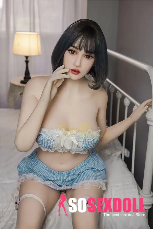 Petite Slim Innocent Sweet Bedroom Sex Doll