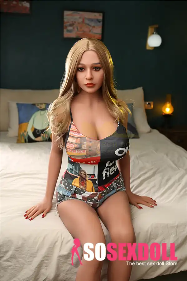 Curvy Sexy Mature Bedroom Realistic Sex Doll