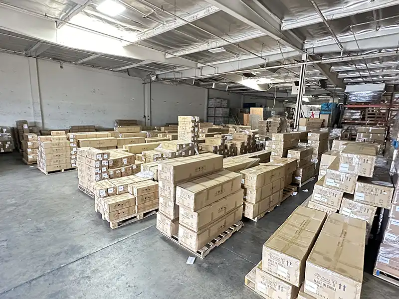 SoSexDoll قفسه‌های انبارهای ایالات متحده مملو از عروسک‌های جنسی TPE و سیلیکونی آماده ارسال است