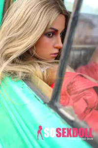 Curvy Vacation Lover Harbor Outdoor Sex Doll