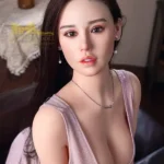 Стройная, элегантная, зрелая девушка, секс-кукла для дома.