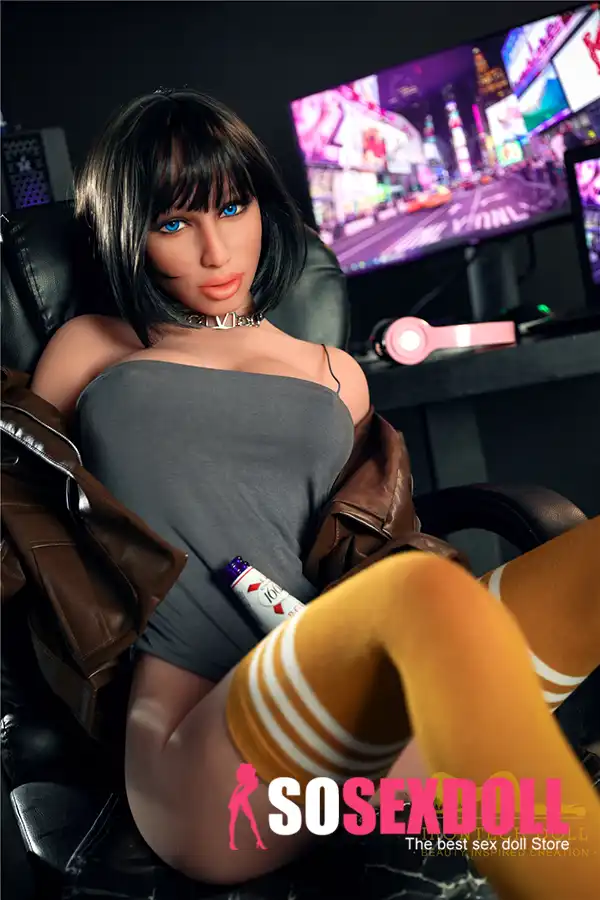 Anak Patung Seks Realistik Pemain Permainan Atletik yang Suka Bermain