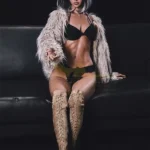 Anak Patung Seks Realistik Menggoda Elegan yang Menggoda