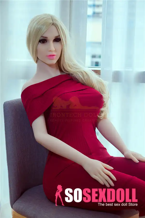 Curvy Elegant Mature Lady Fantasy Sex Doll
